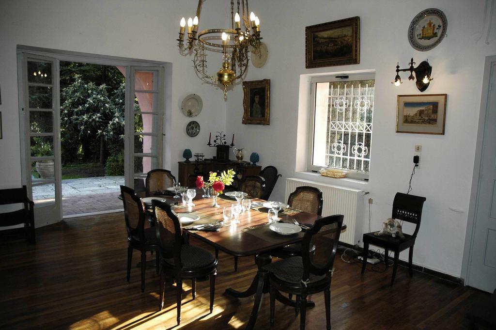 The Villa Averoff Kírinthos Room photo